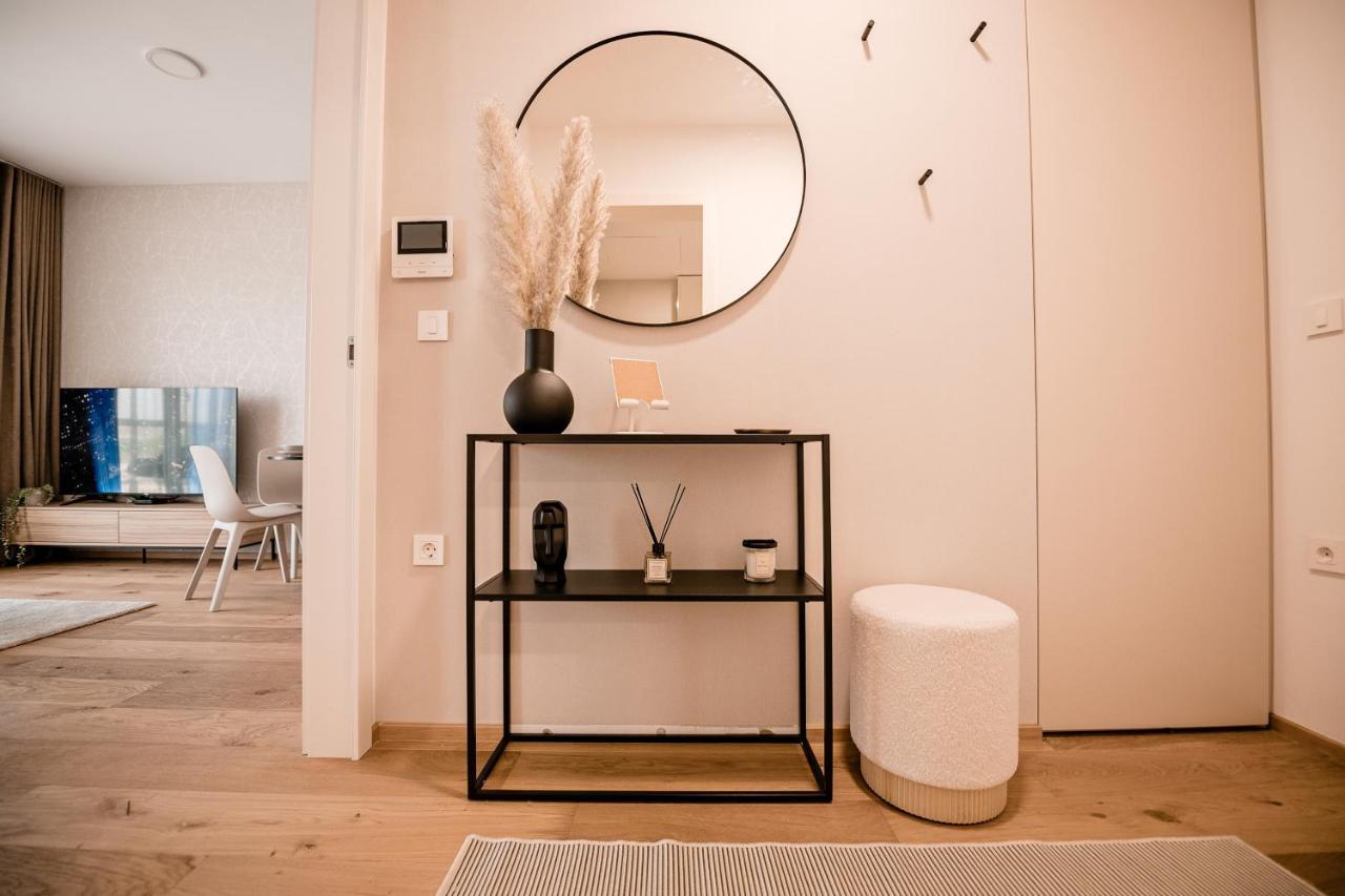 Sodoben Apartma V Centru Ljubljane Любляна Екстер'єр фото