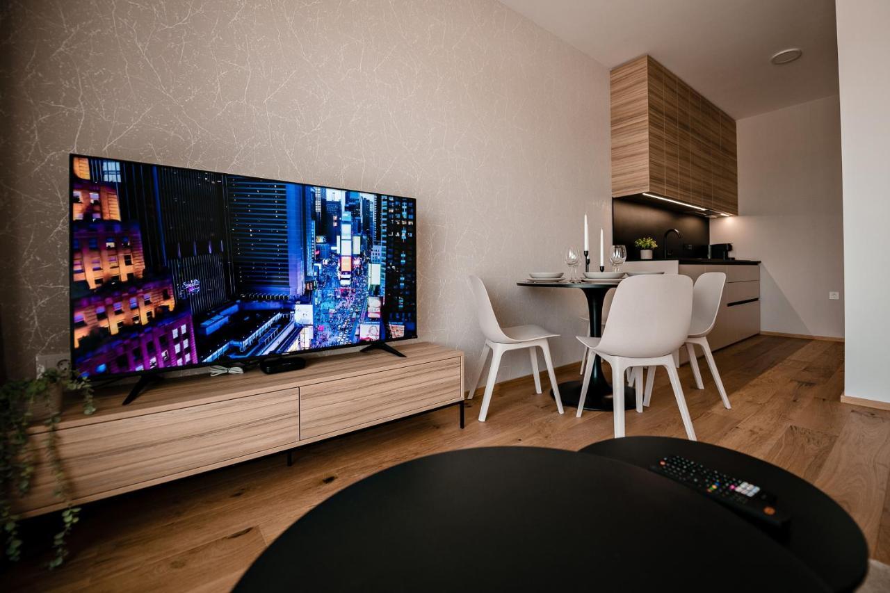 Sodoben Apartma V Centru Ljubljane Любляна Екстер'єр фото